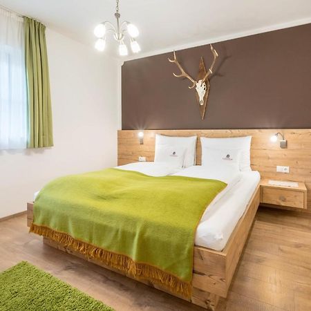 Haus Zur Vogelweide App 1 Lägenhet Toblach Exteriör bild