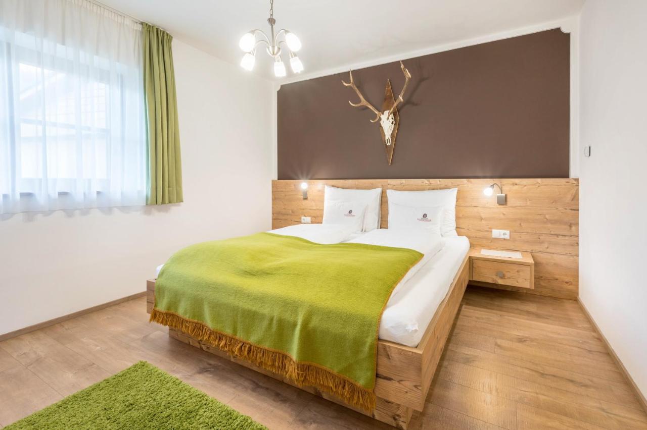 Haus Zur Vogelweide App 1 Lägenhet Toblach Exteriör bild