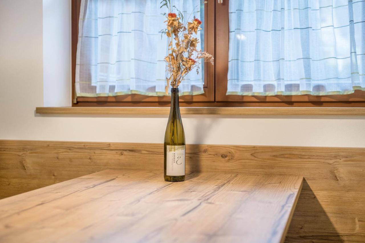 Haus Zur Vogelweide App 1 Lägenhet Toblach Exteriör bild