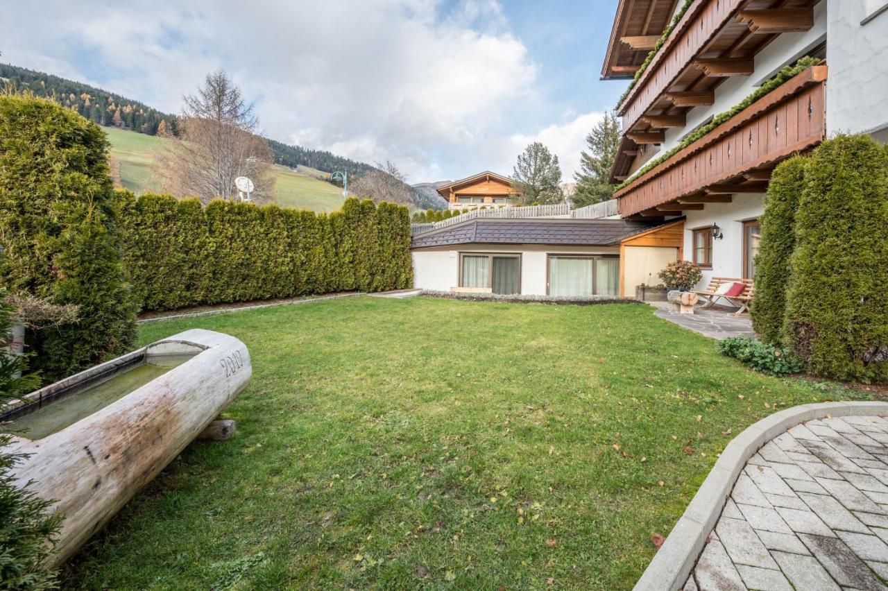Haus Zur Vogelweide App 1 Lägenhet Toblach Exteriör bild